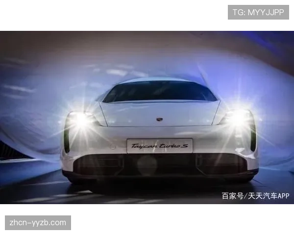 新赛季用球曝光，采用全新设计以提高辨识度